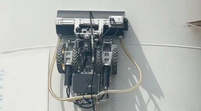 Το Chengdu MRJ-Laser αναπτύσσει ρομπότ-αναρρίχησης τοίχου για κατακόρυφο καθα...