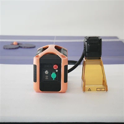 Φορητή βαλίτσα τύπου 20W 30W Laser Clean Machine